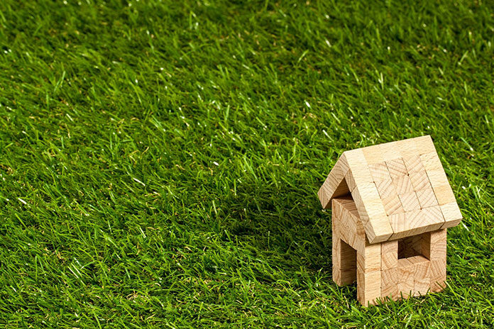 Sprzedaż mieszkania z agencją nieruchomości - co warto wiedzieć?