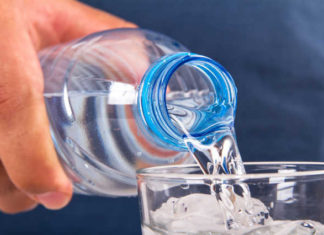 Picie czystej wody - podstawa zdrowego trybu życia