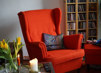 Czerwone meble wypoczynkowe do salonu