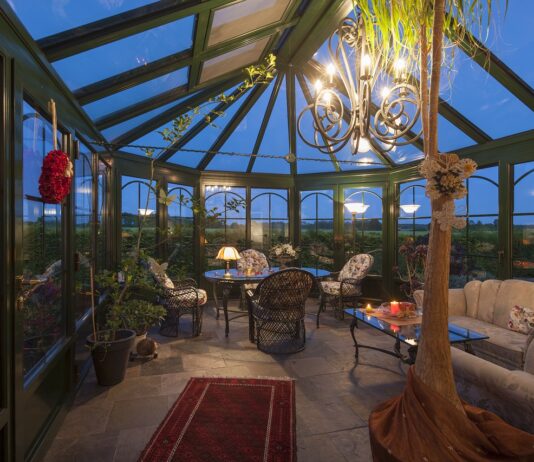 Funkcjonalne oświetlenie tarasu