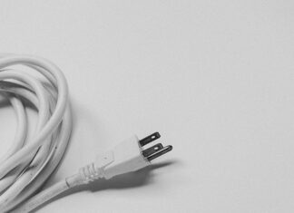 Szeroki asortyment materiałów elektrycznych dostępnych w hurtowni elektrycznej