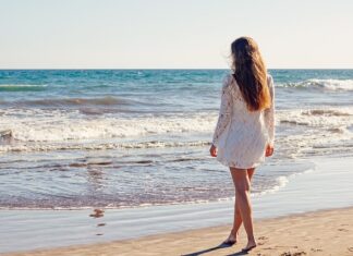 Co zrobić żeby sukienka się nie gniotła? Co zrobić żeby sukienka się nie gniotła?