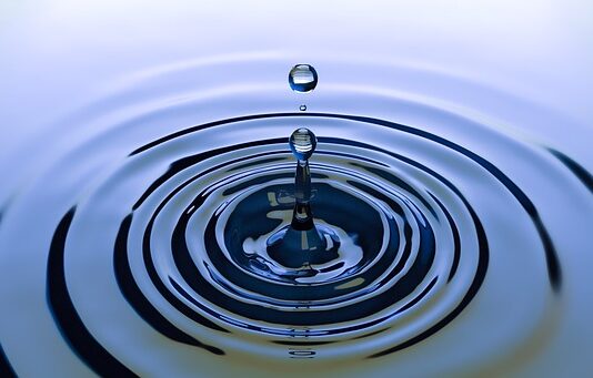 Jak zrobić przezroczyste ściany w The Sims 4?