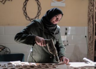 Jakich narzędzi używa stolarz?