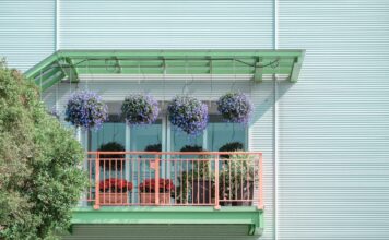Kwiaty na balkon, które kwitną całe lato